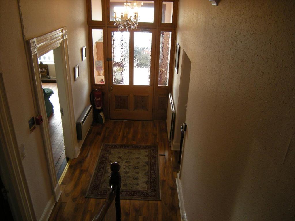 Ashlea House room 2