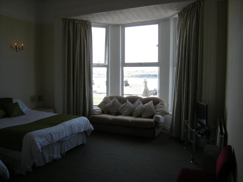 Ashlea House room 4